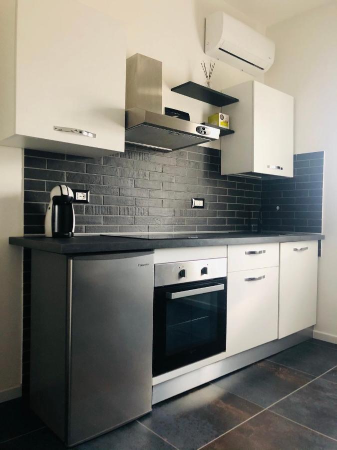 Blaxej, Nel Cuore Di Verona, Moderno Ed Elegante, 4 Posti Letto, Wi-Fi, Self Check In Apartment Exterior photo